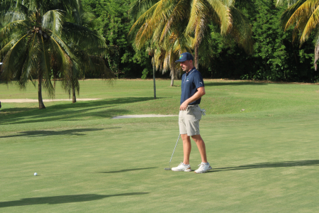 America Josh Anderson Birdies the 15th to cut the lead to one stroke